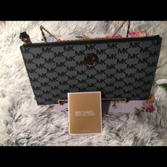 Michael Kors Handbags - Women's LG CLUTCH Wristlet Wallet Black Silver MK